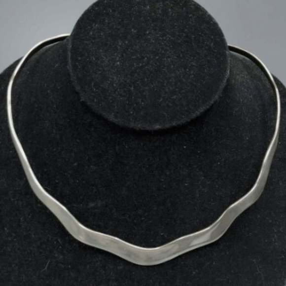 Vintage Jewelry - 925 Sterling Silver Heavy Wavy Neck Collar Necklace Pendant Charm Choker